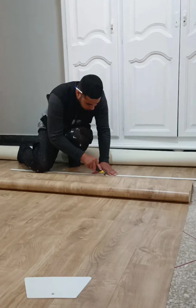 تركيب أرضية جيرفليكس في مراكش تشطيب احترافي
