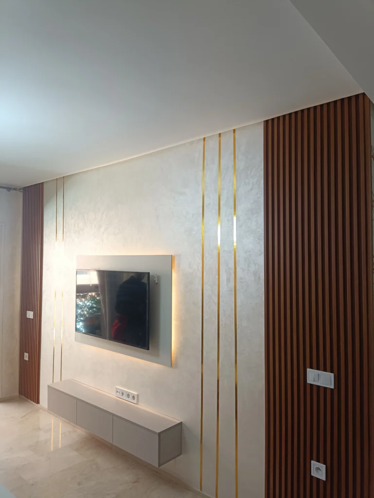 ديكور حائط تلفاز عصري في مراكش بتصميم أنيق
